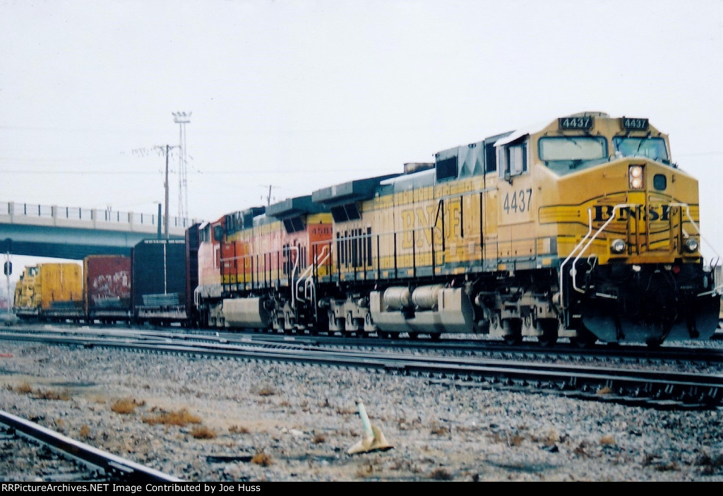 BNSF 4437 West